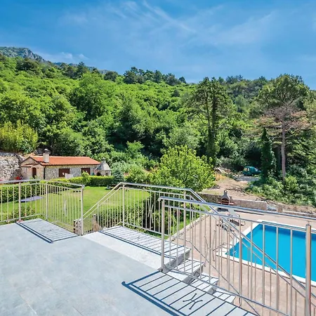 3 Bedroom Amazing In Holiday home
