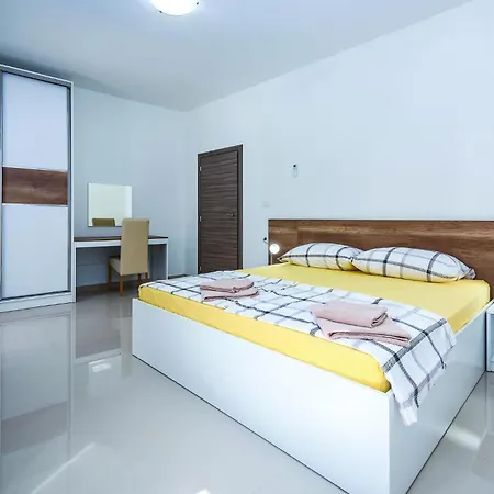 3 Bedroom Amazing In *