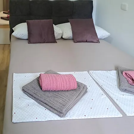 3 Bedroom Amazing In Plomin